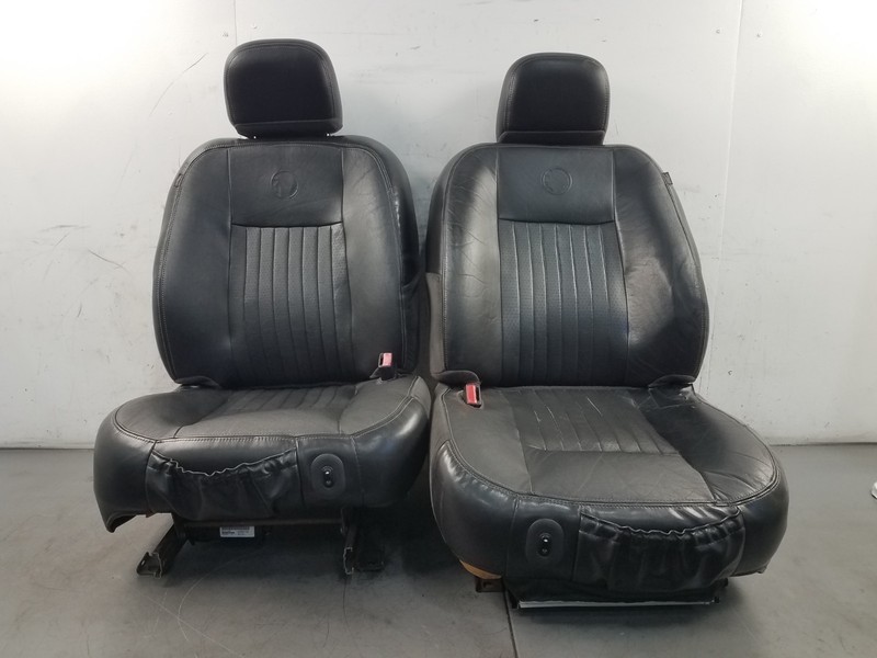 2003 03 04 Mercury Marauder Power Front Seat Set - * #7132 o1