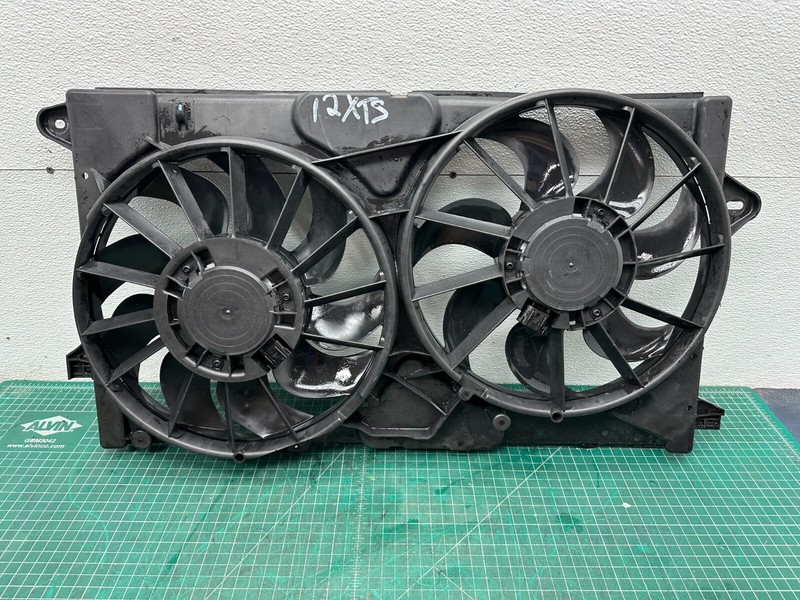 13-19 Cadillac XTS ENGINE RADIATOR COOLING FAN MOTOR ASSEMBLY OEM
