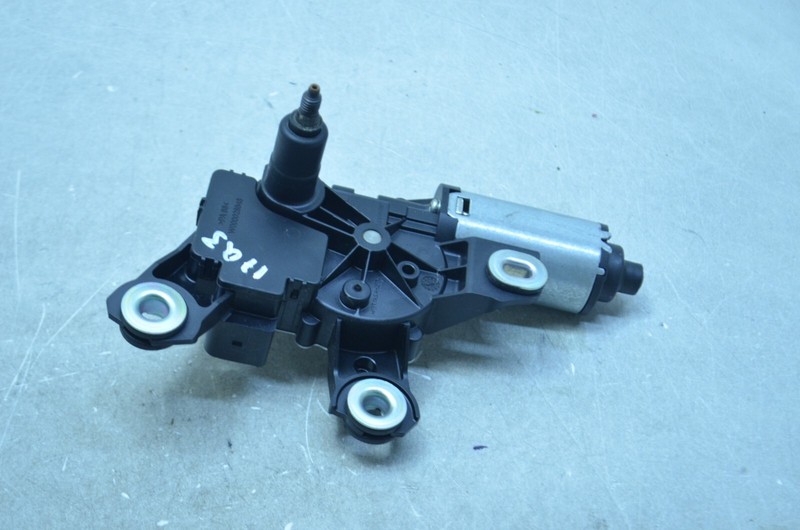 15-18 AUDI Q3 REAR WINDSHIELD WINDOW WIPER MOTOR OEM