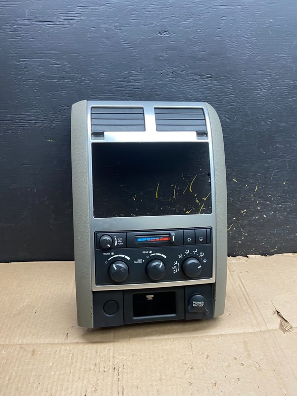 2005-2009 Dodge Durango Heat AC Climate Temperature Control Radio Bezel Y2421 DG