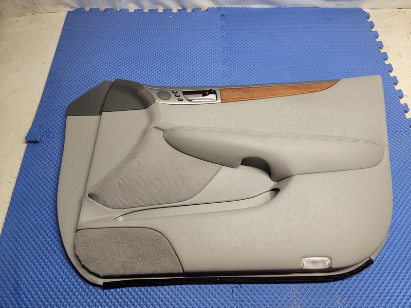 04-06 Lexus es330 Right Passenger Door Panel Assembly W/ Memory GRAY CLEAN OEM