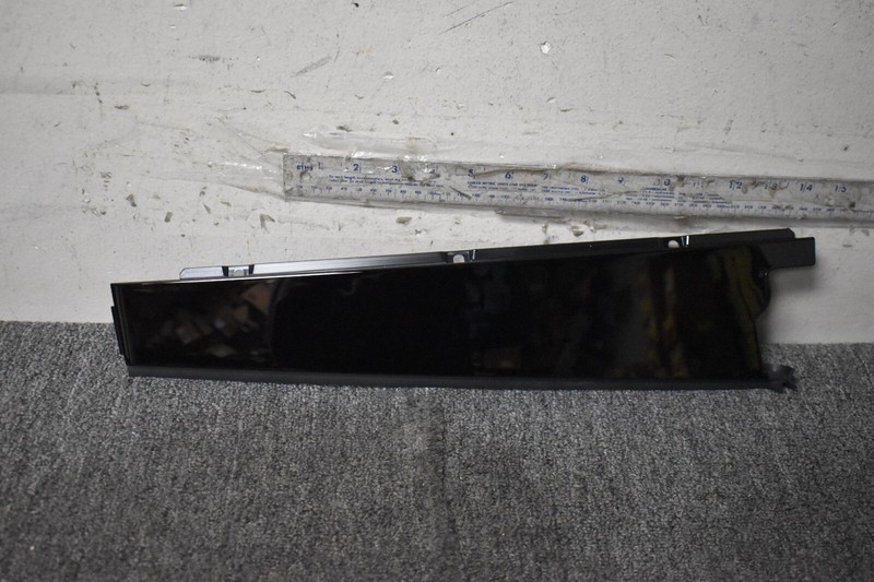 2015 PORSCHE MACAN S B PILLAR FACTORY OEM