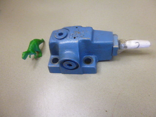 USED VICKERS RELIEF VALVE 845 C0R02FK21 FREE SHIPPING