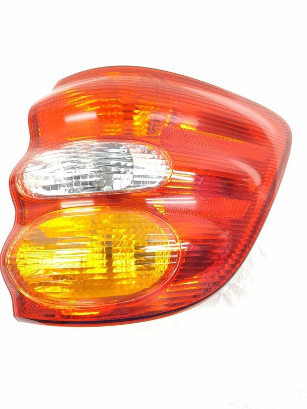 2001 Sequoia RH Passenger Quarter Panel Tail Light Assembly Light Scratches