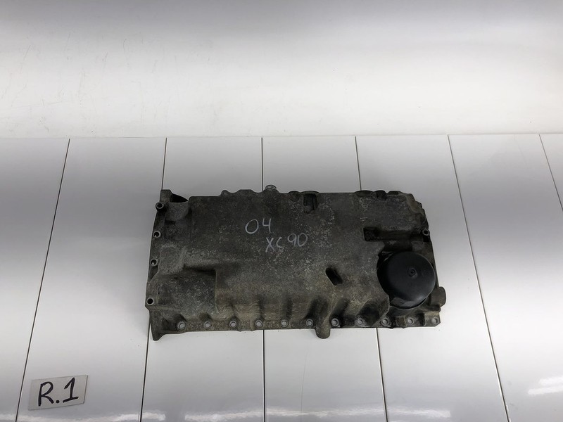 03-06 VOLVO XC90 2.5L L5 GAS ENGINE MOTOR LOWER OIL PAN RESERVOIR OEM