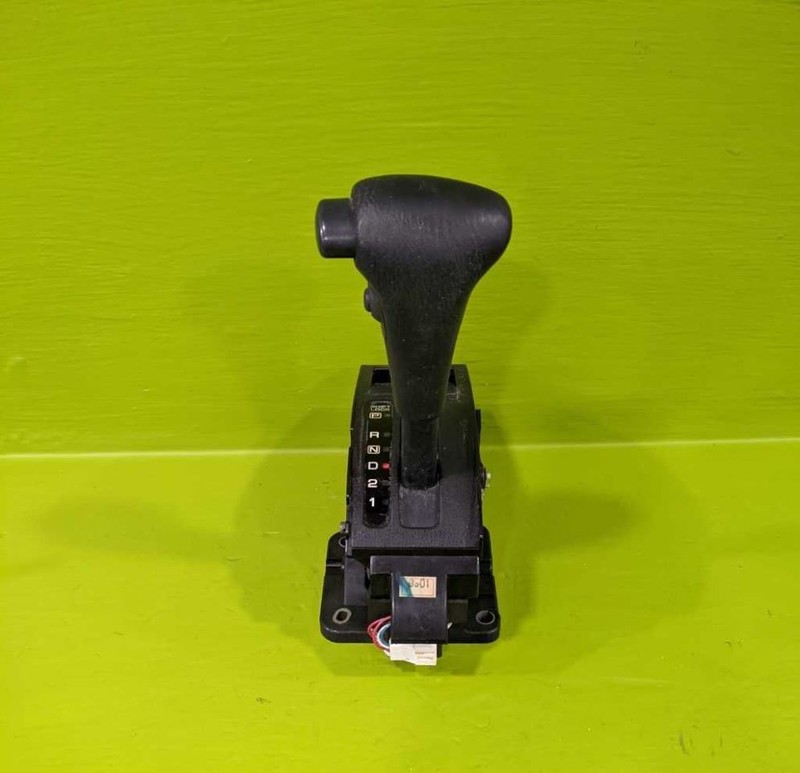 01 FRONTIER AT CREW CAB 4X2 FLOOR GEAR SHIFT SHIFTER ASSEMBLY OEM 3852-5