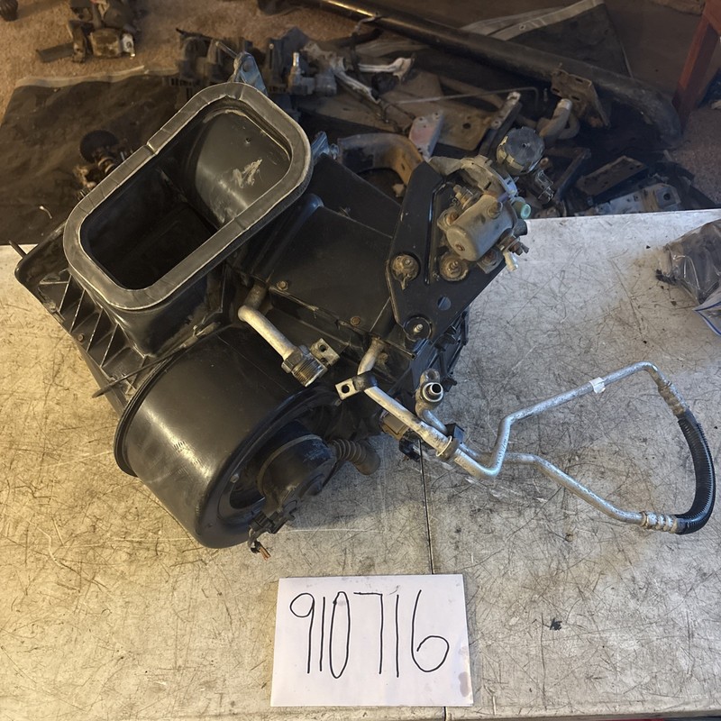 03-07 Ford F250 F350 HVAC Exterior Air Box Blower Motor Housing OEM