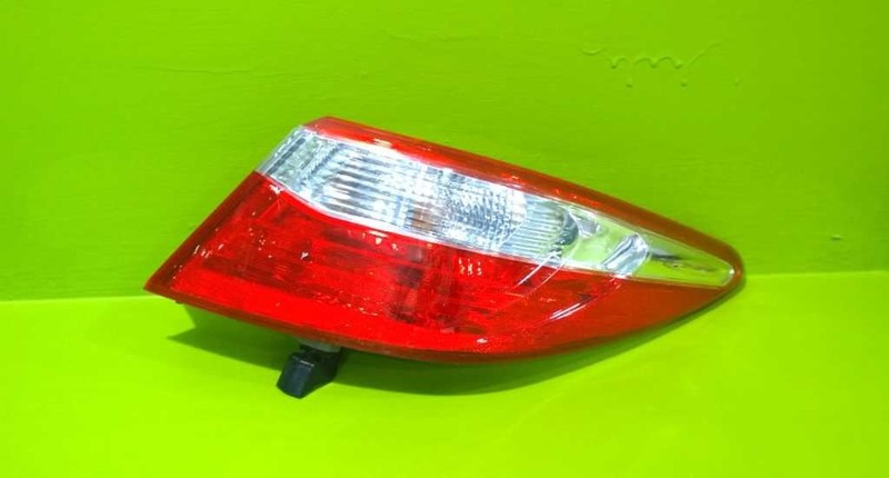 15 16 17 CAMRY PASSENGER RIGHT QUARTER TAILLIGHT LAMP OEM 3926-47