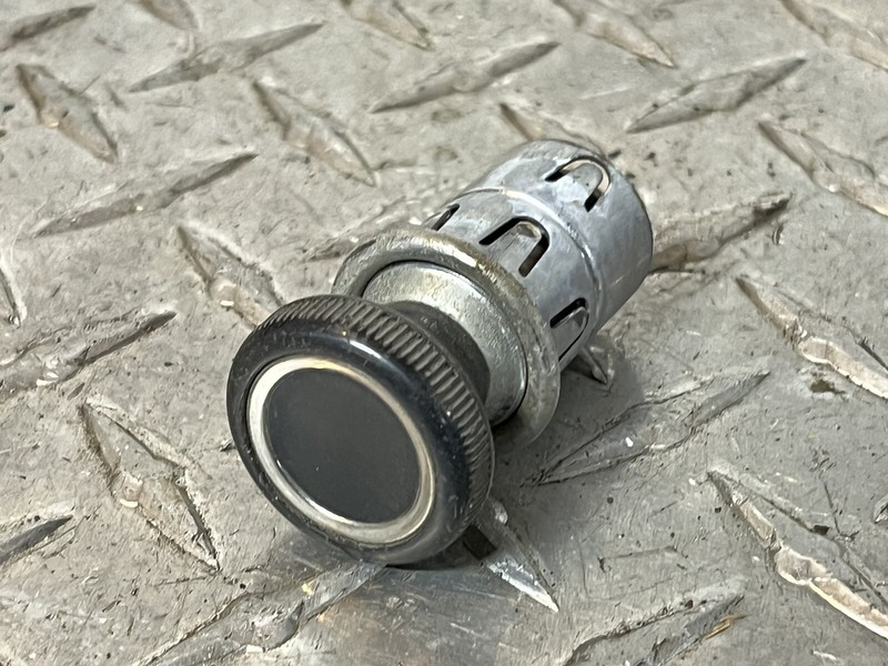 1965 Mercedes Benz W110 200D Fintail Cigar Cigarette Lighter Dash W 110 200 D