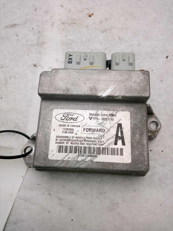 Used Air Bag Module fits: 2001 Mercury Sable Air Bag front behind center dash w/