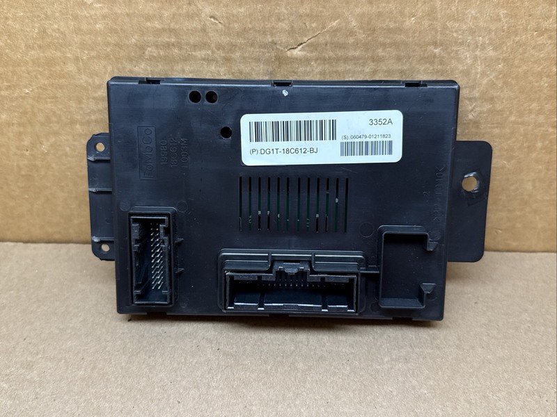 2013-2019 Ford Taurus Climate Temp Temperature Control Module DG1T-18C612-BJ