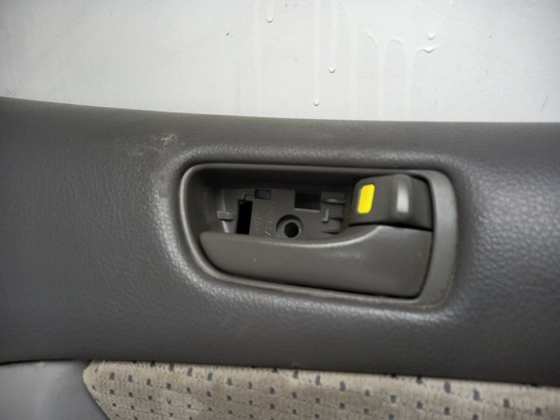 09 TOYOTA SIENNA LE FRONT PASSENGER RIGHT DOOR PANEL GRAY-FC12