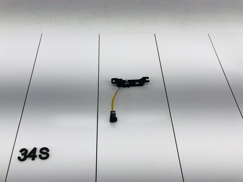 14-18 KIA FORTE REAR CENTER BODY KEYLESS ENTRY ANTENNA MODULE OEM