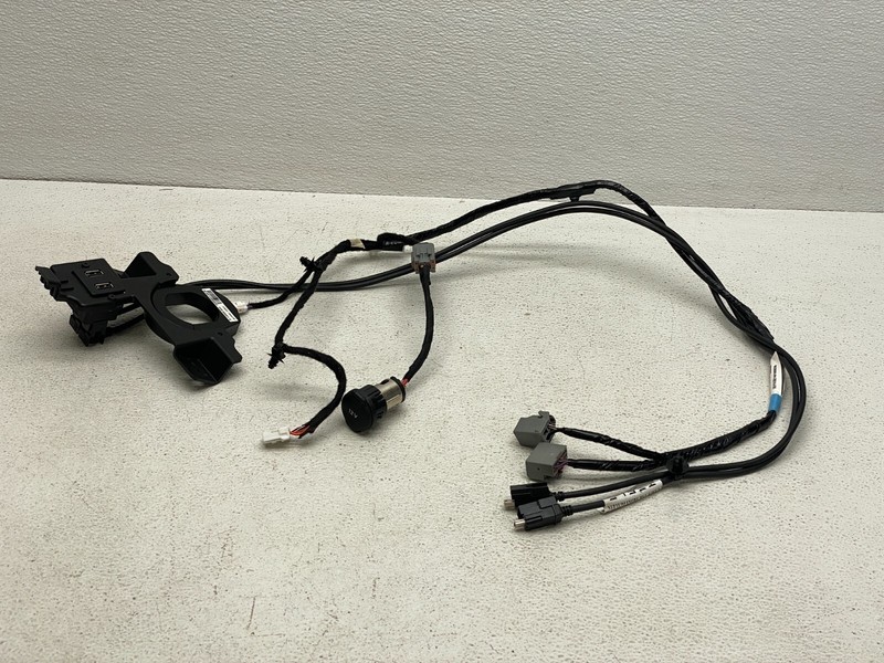 2012-2021 TESLA MODEL S CENTER CONSOLE WIRE HARNESS KEYLESS ANTENNA MODULE OEM