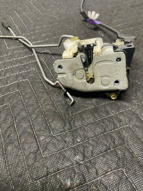 2014 Ford E250 Right Front Door Latch OEM