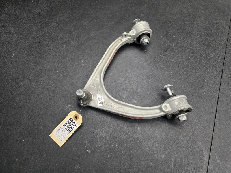 Front Right Upper Control Arm 2018 Range Rover Velar HK83-3084-BA 2019 2020
