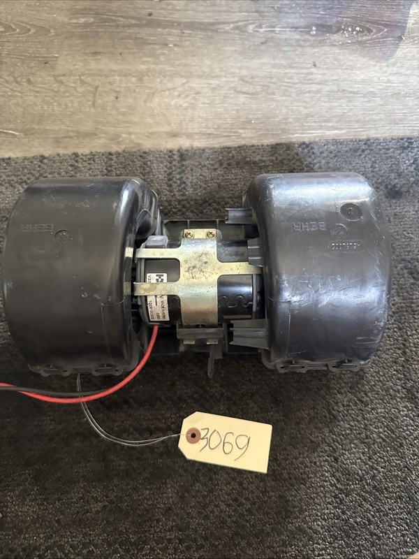 VOLVO VNL FRONT HEATER A/C BLOWER MOTOR - P/N A6144002