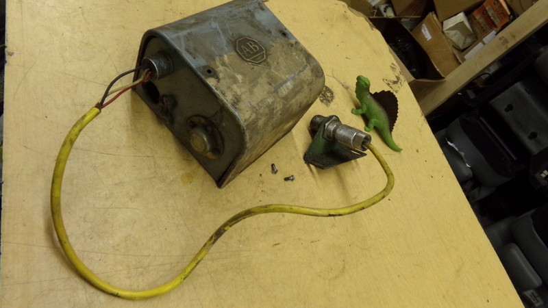 Allen Bradley Bulletin 803, Style P, Rotating Control Switch *Free Shipping*