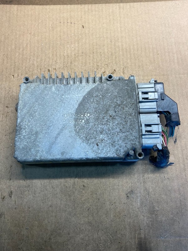 1998 ChryslerCaravan3.8L Engine Control Module P04748229AI z8623 DG