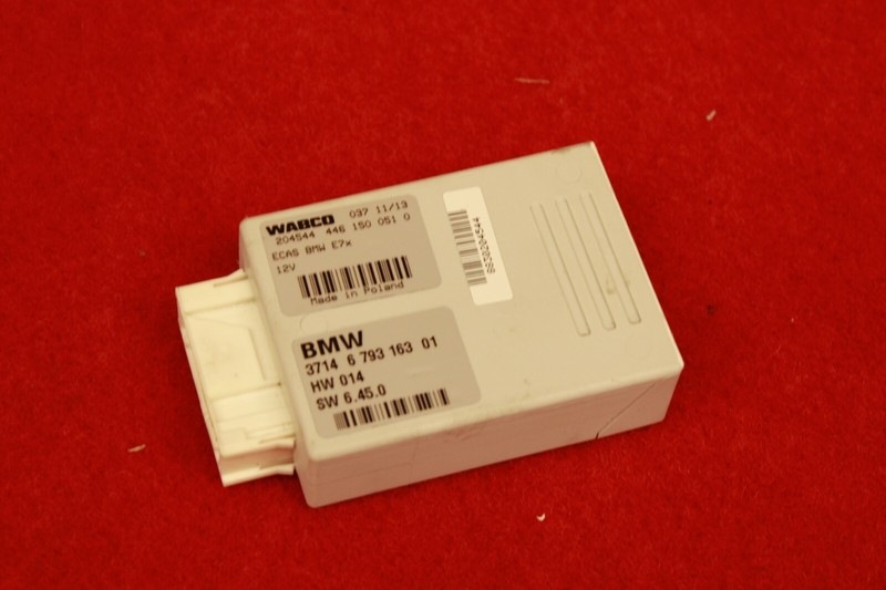 Air Suspension Control Unit ECAS ECU OEM 07-13 BMW E70 E71 X5 X6 37146793163