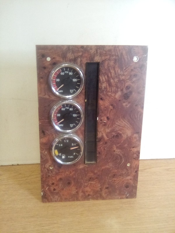 International 9200 Gauge Panel 3503487C91
