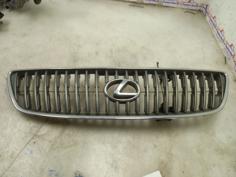 01 02 03 04 05 LEXUS GS300 UPPER GRILLE CHROME