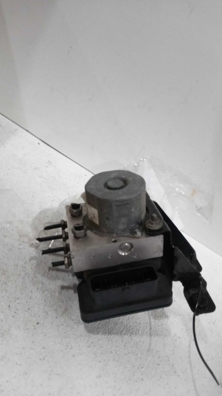 2013 Ford Taurus ABS Pump & Motor Assembly OEM DG132C215AD 176K Miles Blue