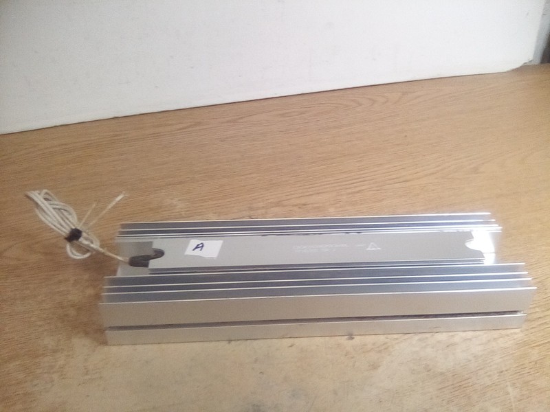I.R.E Omron RFHD 300 75R J Braking Resistor