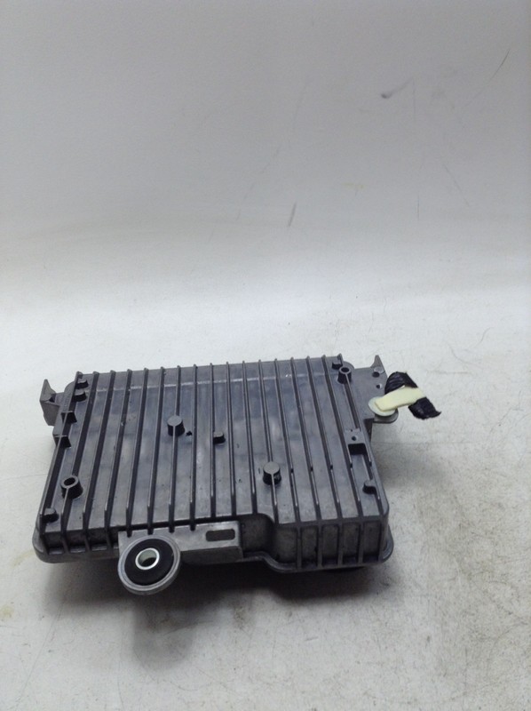 20-25 TESLA MODEL Y PERFORMANCE FRONT BODY CONTROL MODULE UNIT BCM BCU OEM