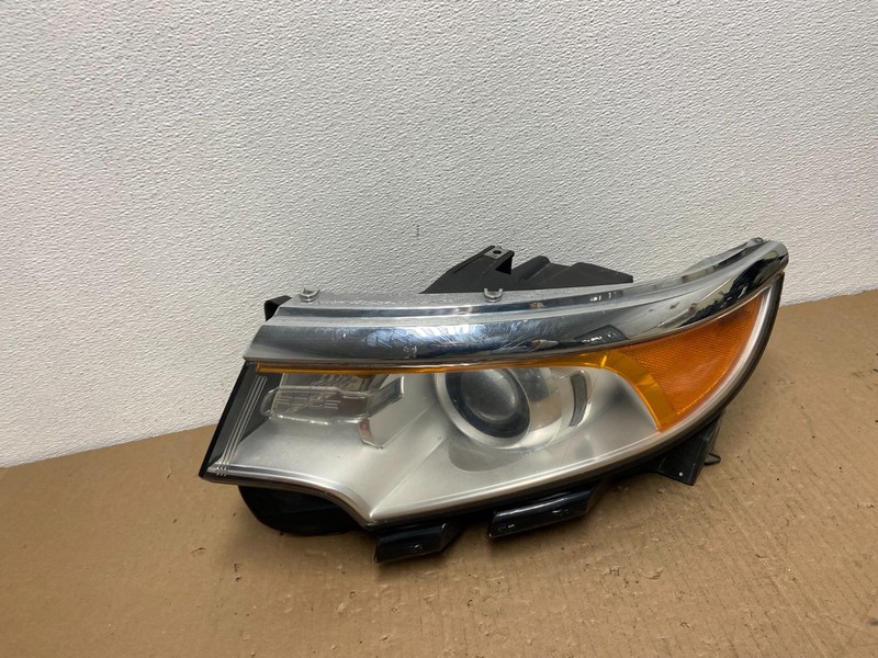 2011 to 2014 Ford Edge Front Left Driver Side Headlight Halogen Oem AB6653 DW