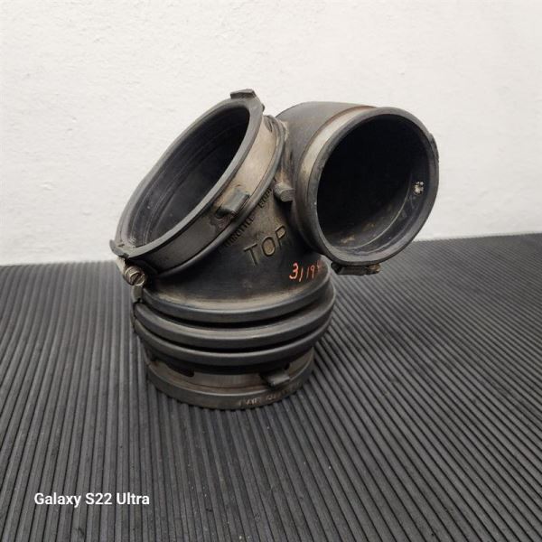 96-00 Chevrolet 2500 Pickup 7.4L Air Cleaner Outlet OEM 15986081