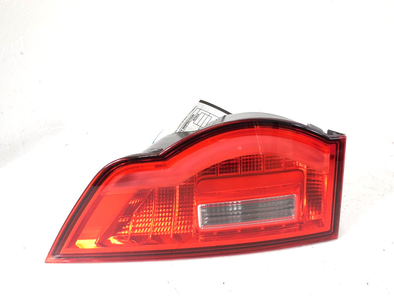 2017-2020 Jaguar F-Pace Liftgate Mounted Tail Light Lamp Driver Left LH OEM