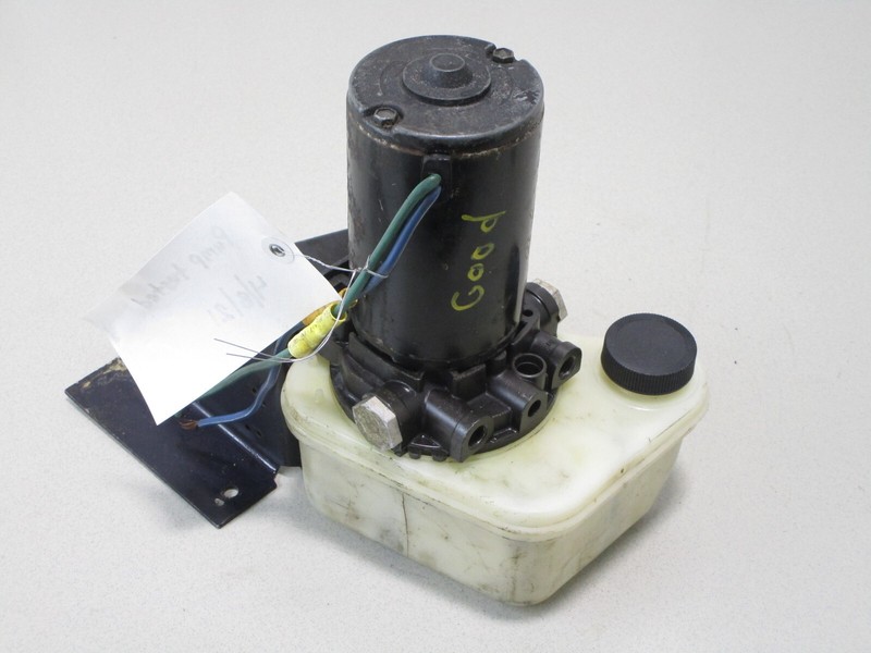 F695541-1 Mercury Force L-Drive 85-125 Hp Trim Tilt Pump 1989-90 NLA