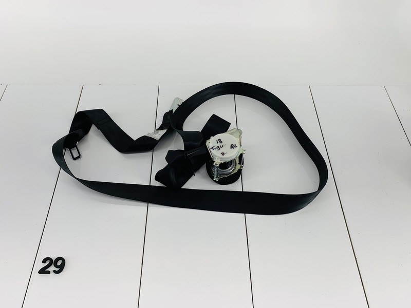17-18 VOLKSWAGEN TIGUAN LIMITED REAR LEFT DRIVER SECOND 2ND ROW SEAT BELT OEM