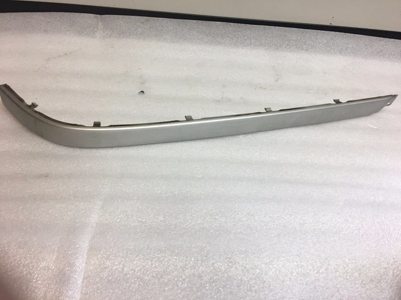 02-05 OEM BMW e65 745 REAR PASSENGER RIGHT SIDE TAILLIGHT TRIM 51.12-7005924R #2