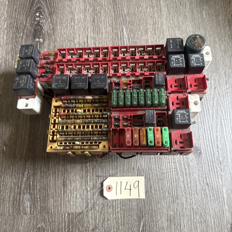 Relay Fuse Block - P/N: 5295870