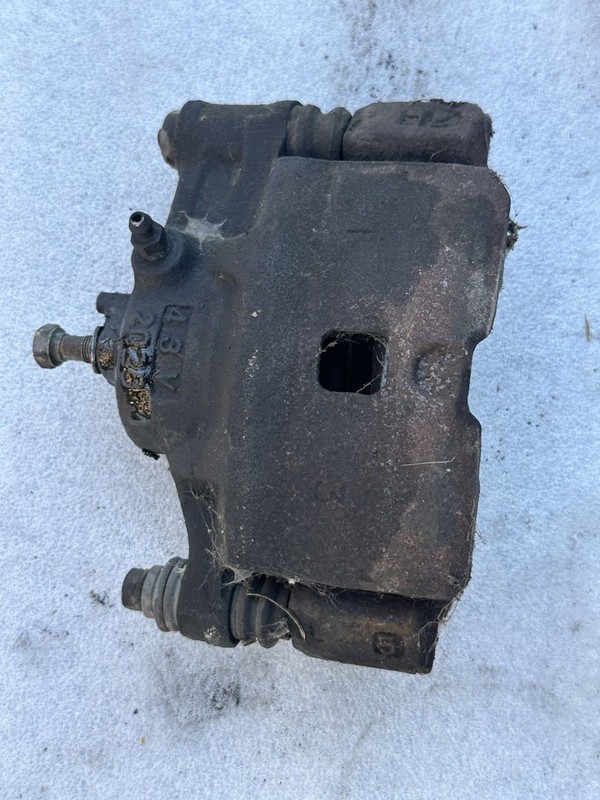 1984 1985 HONDA ACCORD LEFT DRIVER SIDE FRONT BRAKE CALIPER