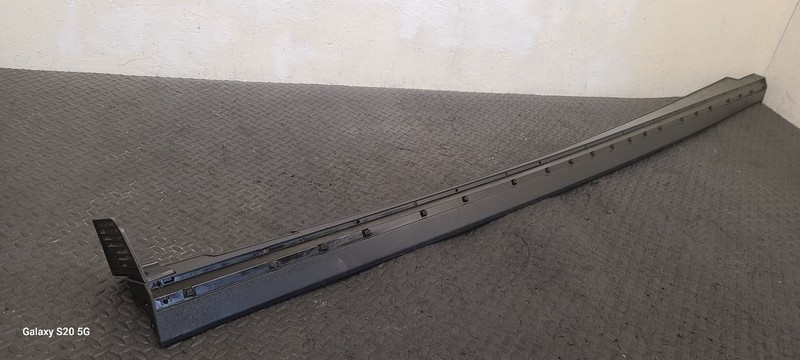 20-21 Hyundai Palisade Left Driver Rocker Panel Molding OEM 87751-S8000-CA