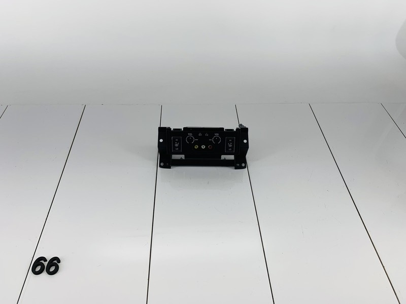 13-16 INFINITI QX60 REAR BACK CENTER CONSOLE HEATED SEAT & RADIO SWITCH OEM