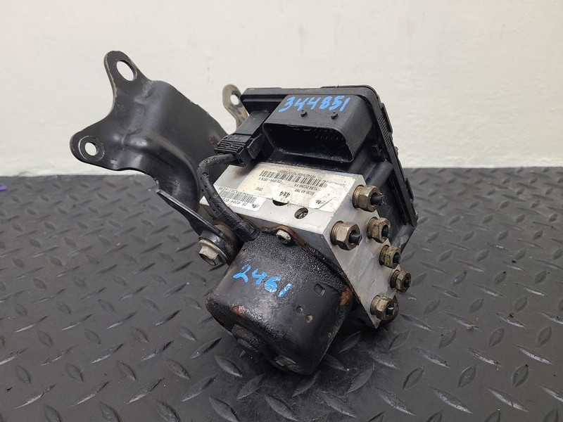 01-04 Ford Escape ABS Pump Anti Lock Brake Assembly OEM YL8Z-2C065-AA