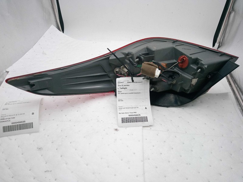 2011 Hyundai Elantra Left Tail Light Assembly Black OEM 244590 191K Miles
