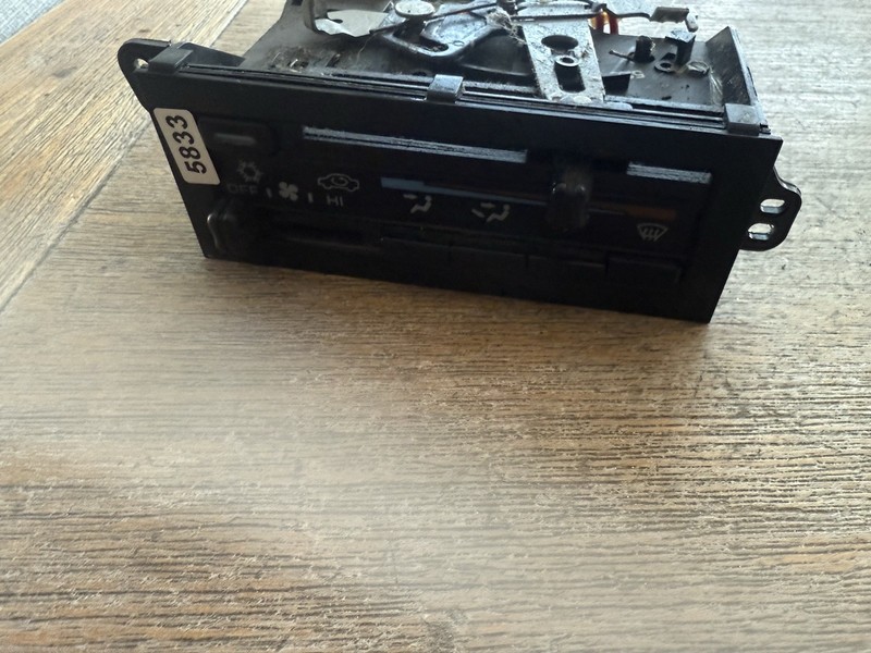 1995 CHRYSLER LEBARON GTCCOVERT. MANUAL CLIMATE CONTROL HEATER A/C