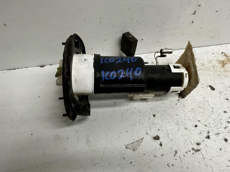 1999-2002 Honda Accord Fuel Pump w Sending Unit & Bracket