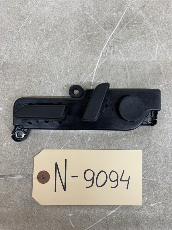 17-23 TESLA MODEL 3 FRONT LH SIDE SEAT ADJUSTMENT CONTROL SWITCH OEM 9094 B124