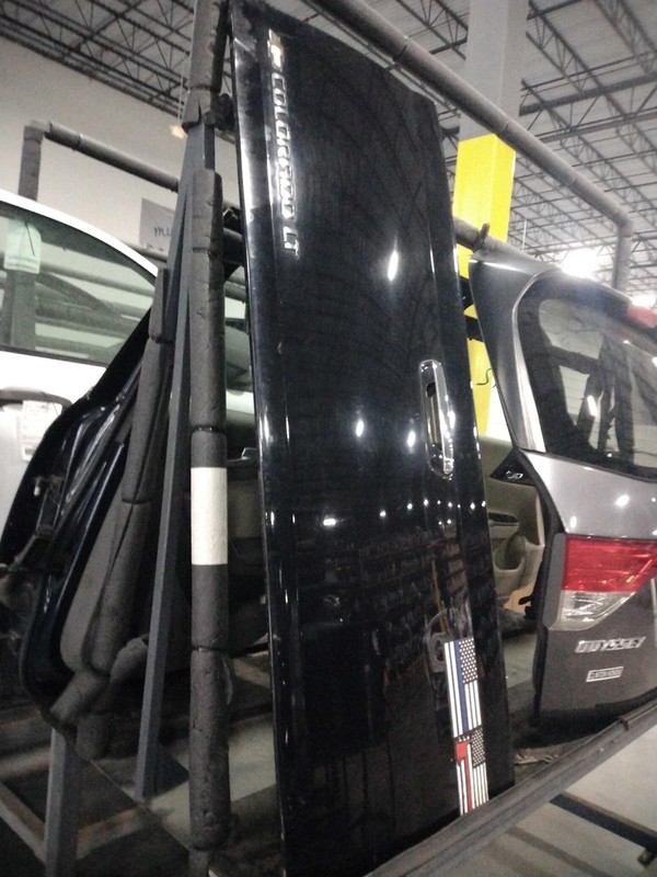 2012 Chevrolet Colorado OEM Black Tailgate in Good Condition - NJ25-23515-593399