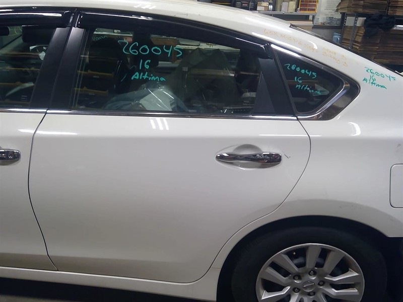 Driver Rear Side Door Electric Sedan Fits 13-18 ALTIMA 1751412