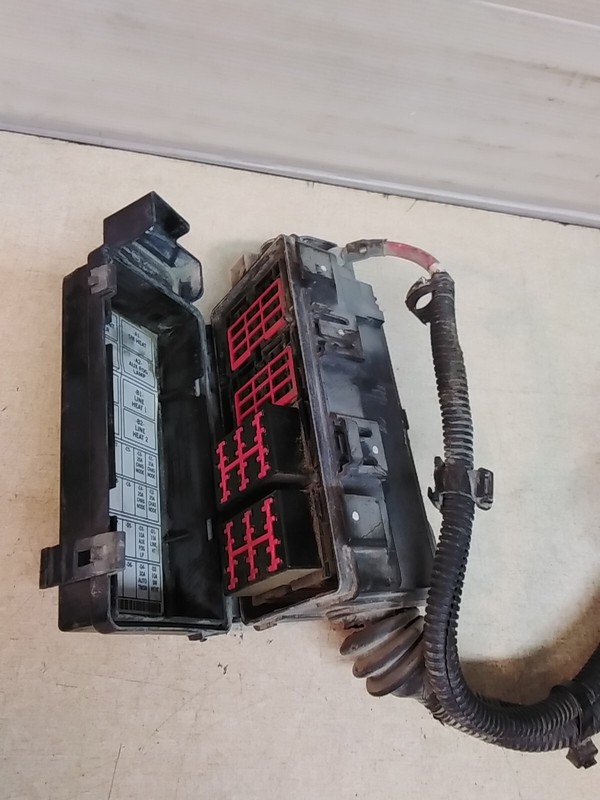 Peterbilt P53-1139-011 Fuse Block Assembly W/ Wiring Harness