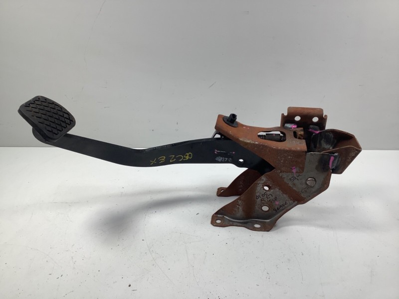 01-05 Honda Civic Brake Pedal Assy. MANUAL 46600-S5A-A01 OEM