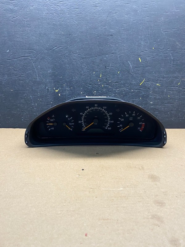 1999 Mercedes W210 E300 Instrument Cluster Speedometer S6312 DG
