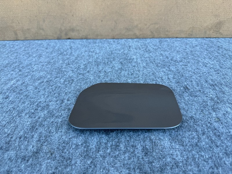FORD BRONCO SPORT 2021-2024 OEM FUEL TANK GAS LID DOOR ASSEMBLY (GRAY)